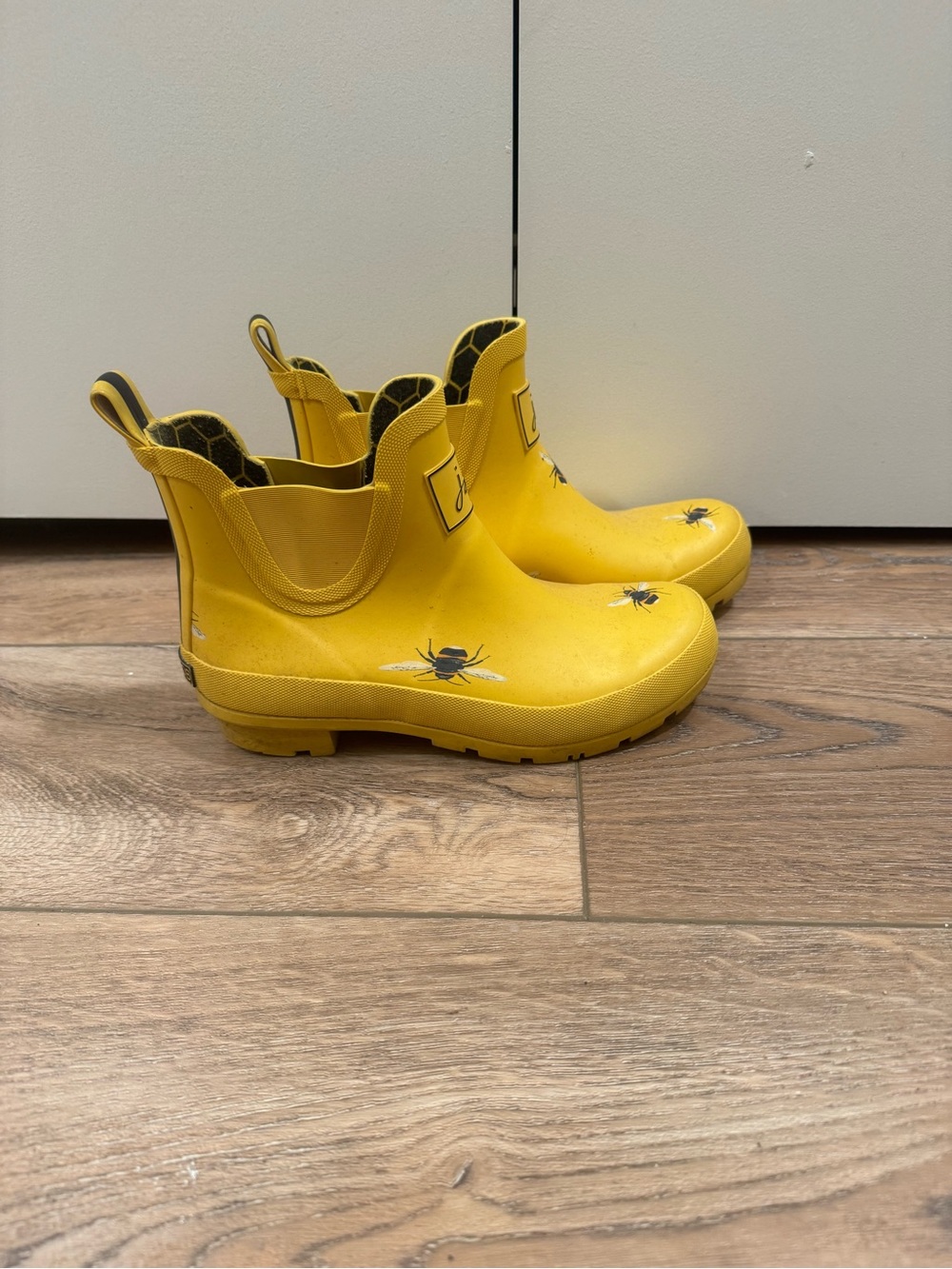 Joule Bee Rubber Rain Boots